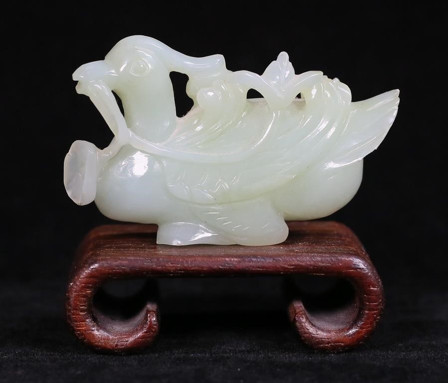 CARVED CHINESE JADE DUCKChinese