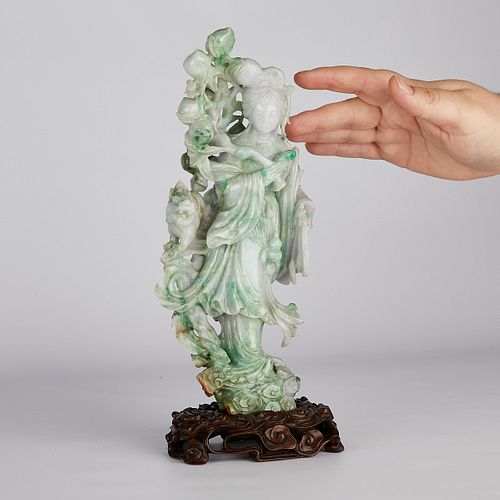 CARVED CHINESE JADE MAIDEN W/
