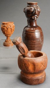 CARVED COQUILLA NUT ROCOCO STY