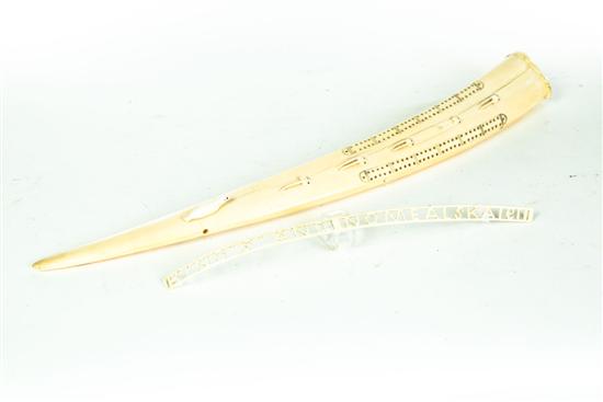 CARVED CRIBBAGE BOARD.  Eskimo 