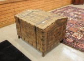 CARVED DOUBLE LIFT-TOP GRAIN C