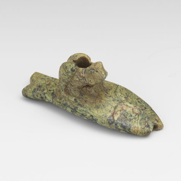 CARVED EFFIGY PIPE OF A FROG AND
