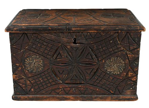 CARVED FOLK ART BOX WITH PALMETTO