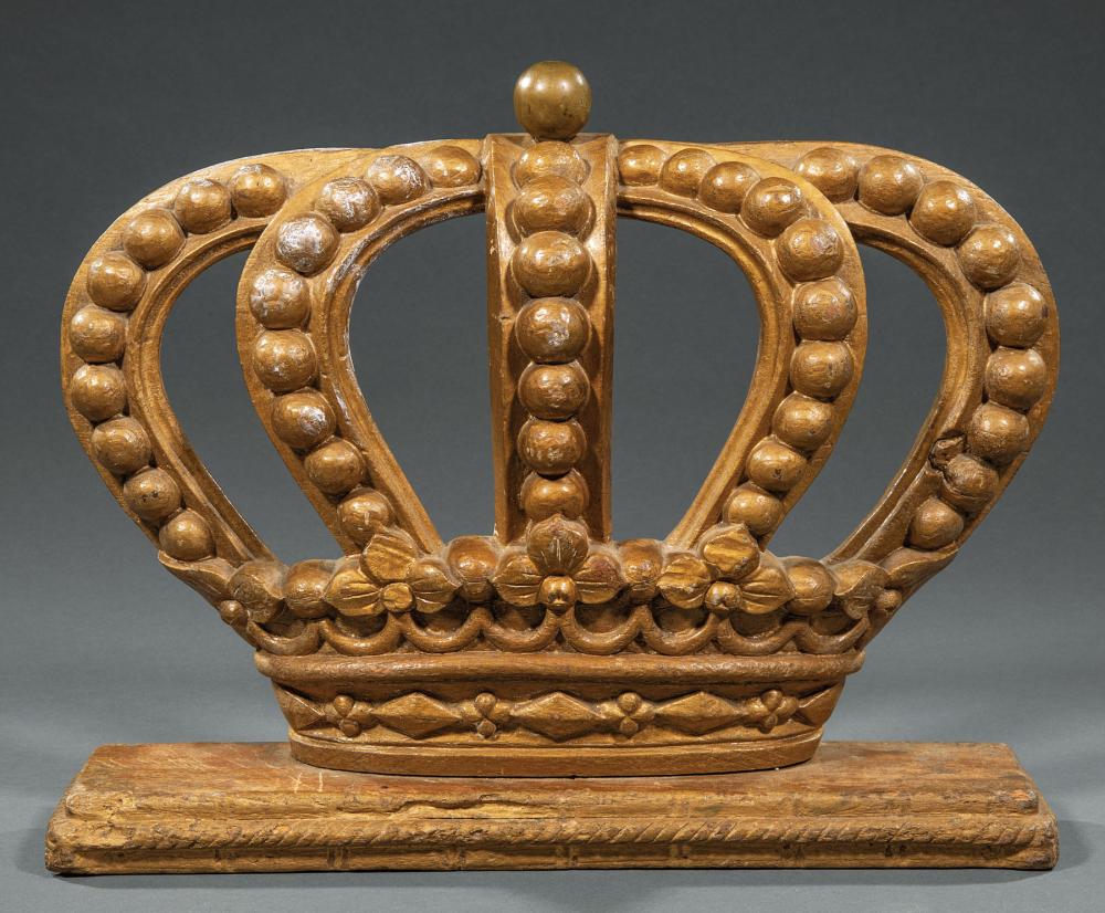 CARVED GILTWOOD CROWNCarved