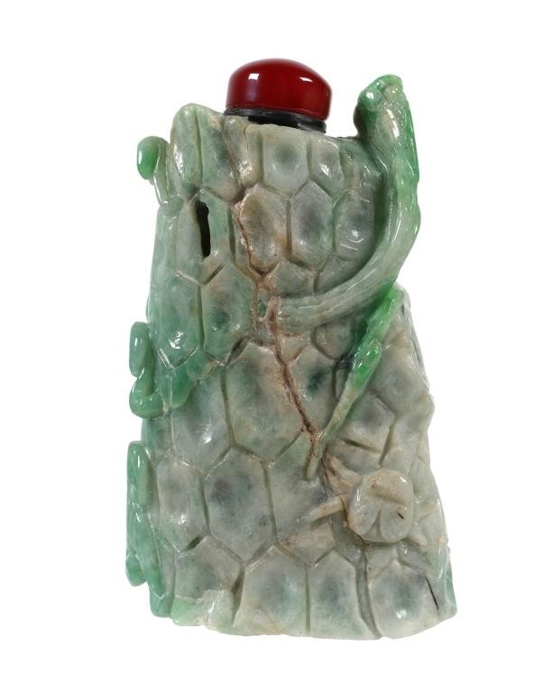 CARVED GREEN JADEITE SNUFF