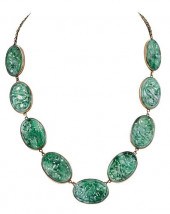CARVED JADE AND 14KT. GOLD NEC