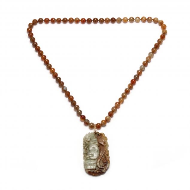 CARVED JADE AND AGATE NECKLACE