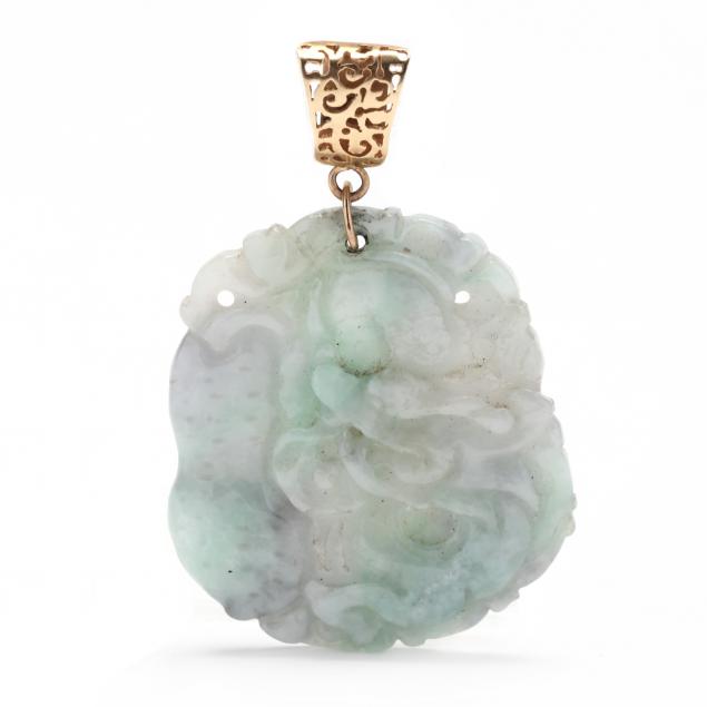 CARVED JADE PENDANT The lavender