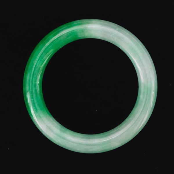 CARVED JADEITE BANGLE 2¼"