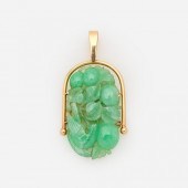 CARVED JADEITE JADE BIRD FRUIT