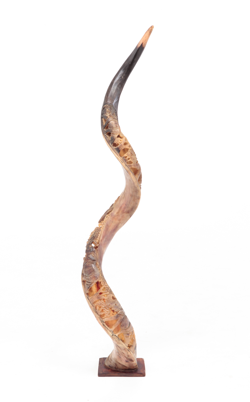 CARVED KUDU ANTELOPE HORN.