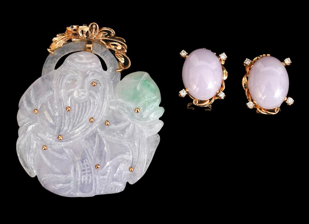CARVED LAVENDER JADE & GOLD PENDANT