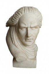 CARVED MARBLE HEAD OF A WOMANu
