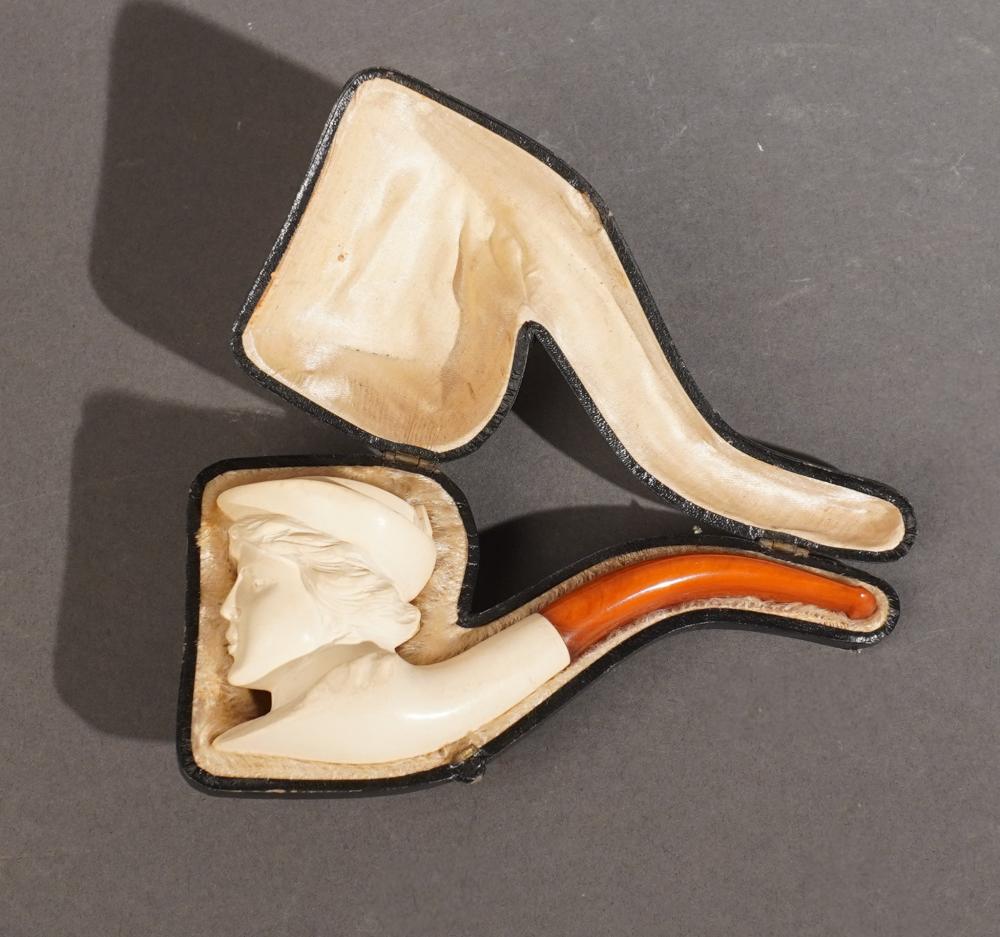 CARVED MEERSCHAUM PIPE WITH CASE,