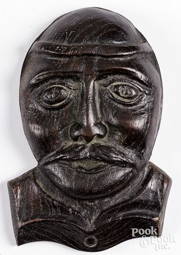 CARVED OAK HEAD OF A GENTLEMAN