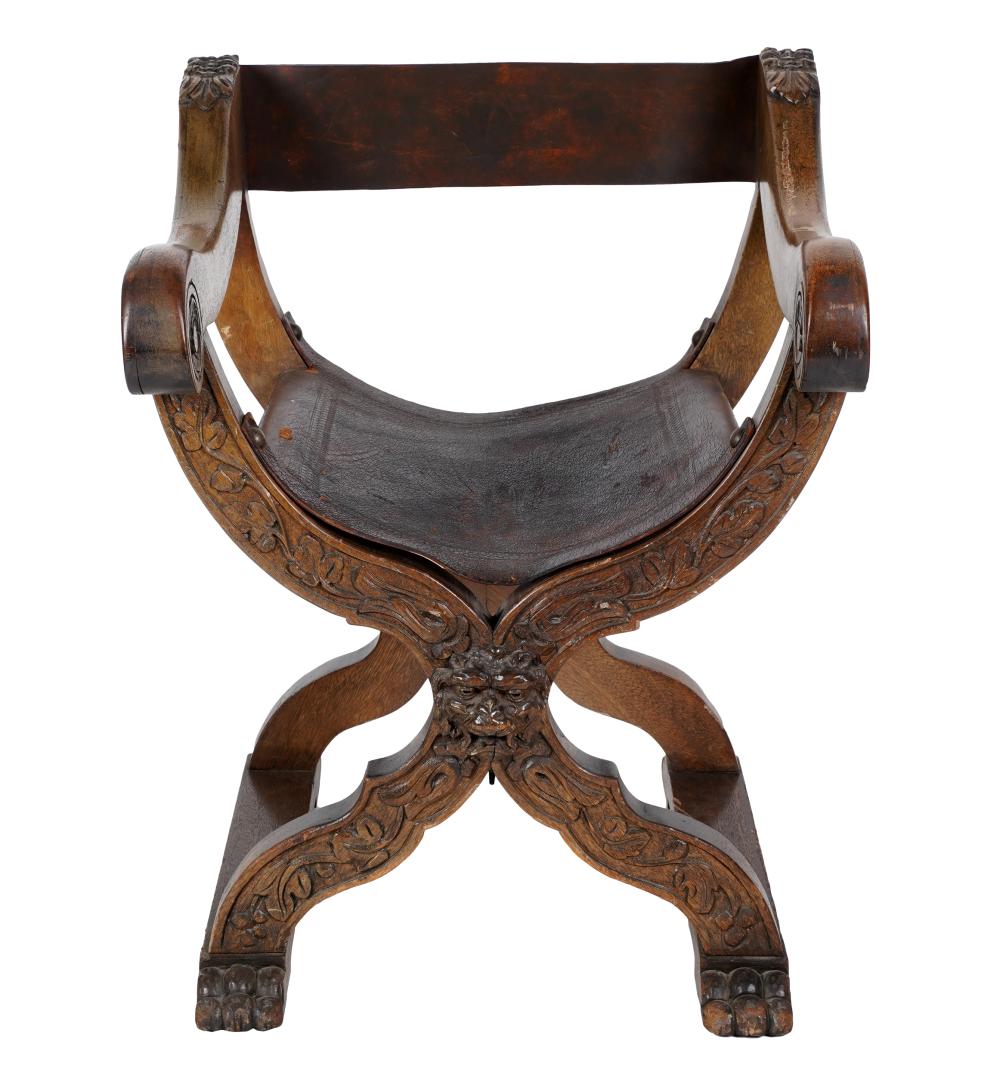 CARVED OAK SAVONAROLA CHAIRwith
