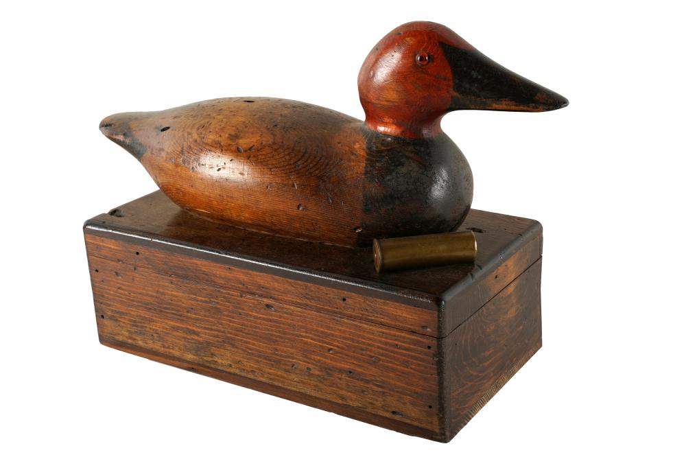CARVED & PAINTED WOOD DUCK DECOY