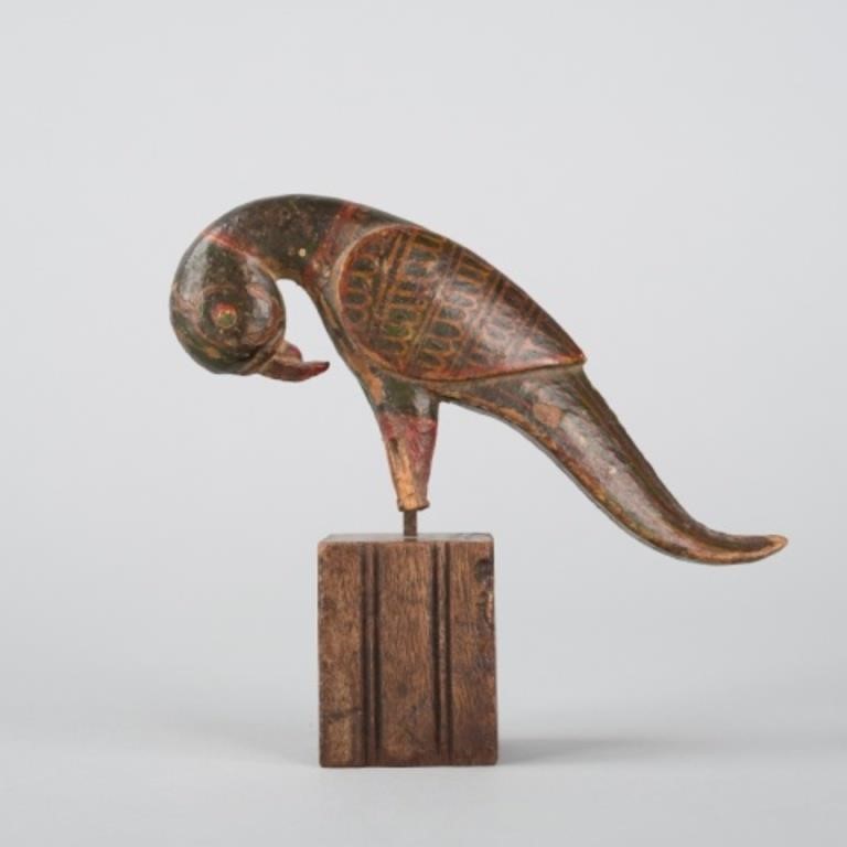 CARVED POLYCHROME PARROTA