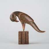 CARVED POLYCHROME PARROTA poly