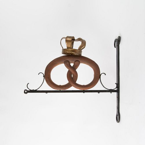 CARVED PRETZEL TRADE SIGN, 19TH C.A