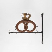 CARVED PRETZEL TRADE SIGN, 19T