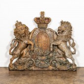 CARVED ROYAL COAT OF ARMS OF T