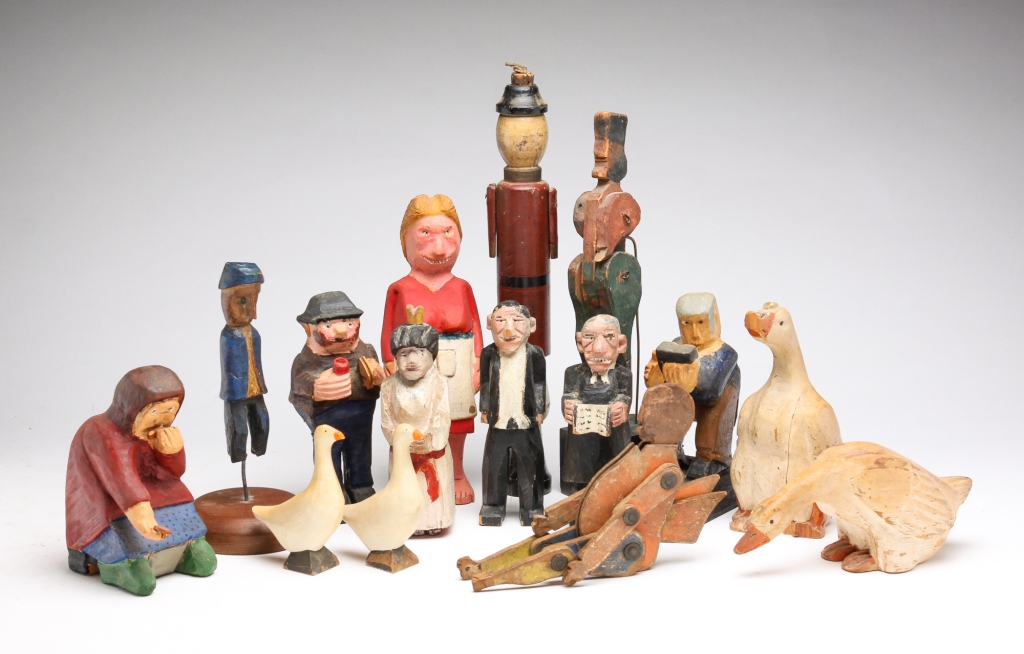 CARVED WOODEN FOLK ART FIGURINES.