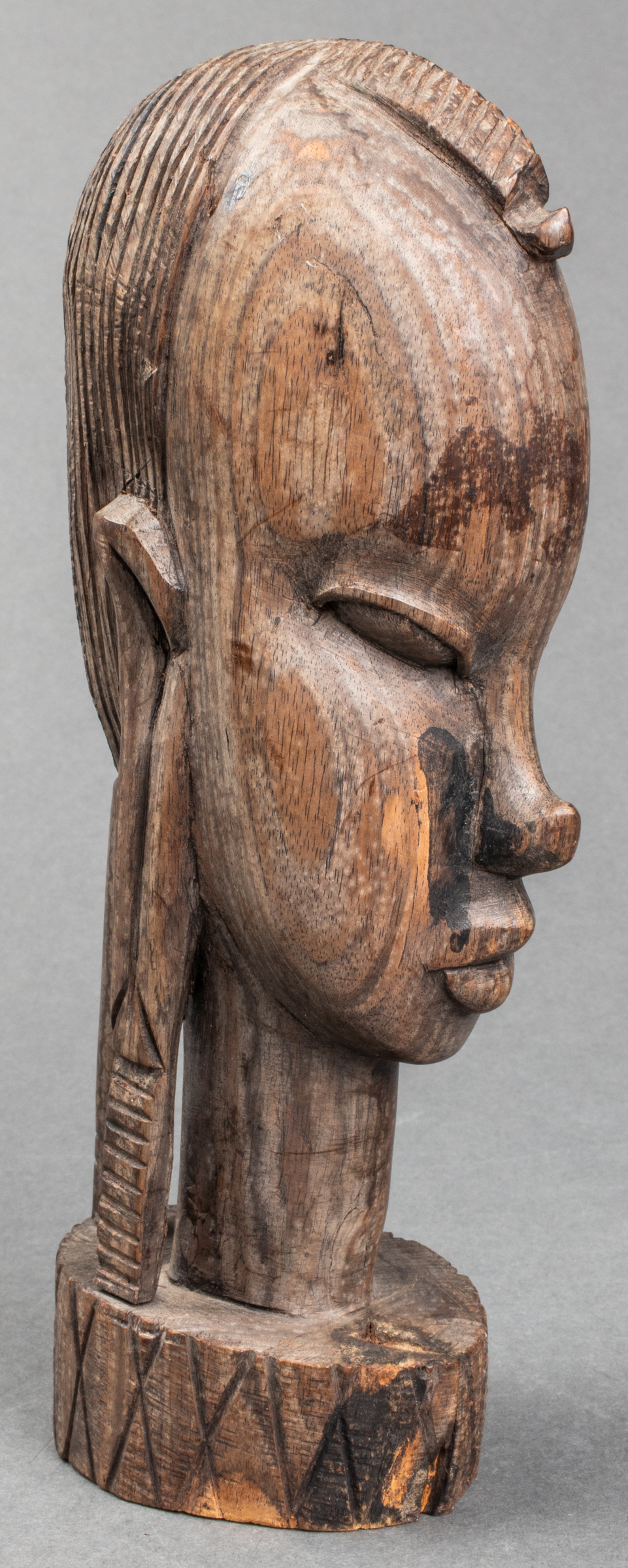 CARVED WOODEN TRIBAL SCULPTURE OF