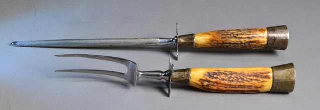 CARVING SET WITH STAG HANDLE