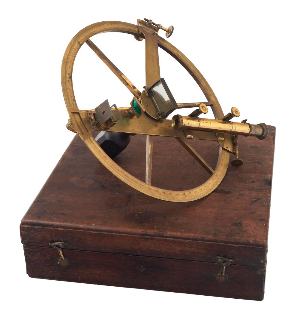 CASED BRASS NAVIGATIONAL CIRCLE