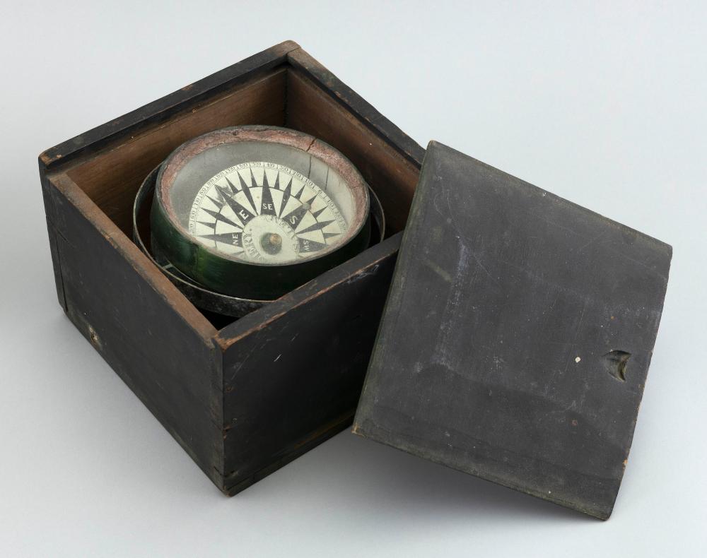 CASED DRY CARD COMPASS SALEM,
