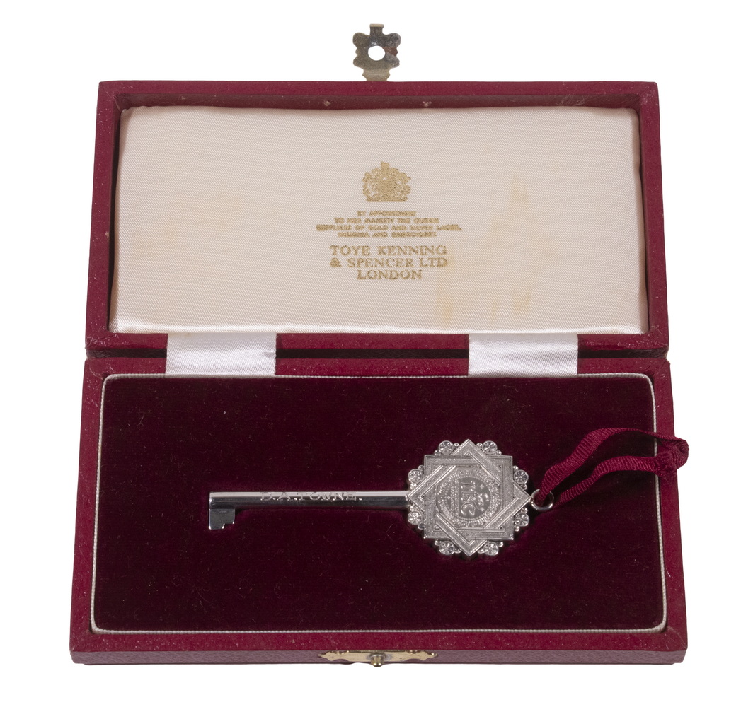 CASED ENGLISH STERLING AWARD KEY