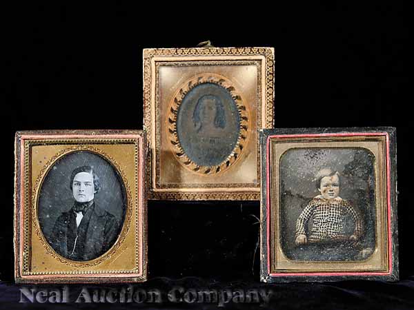 [Cased Images] a group of