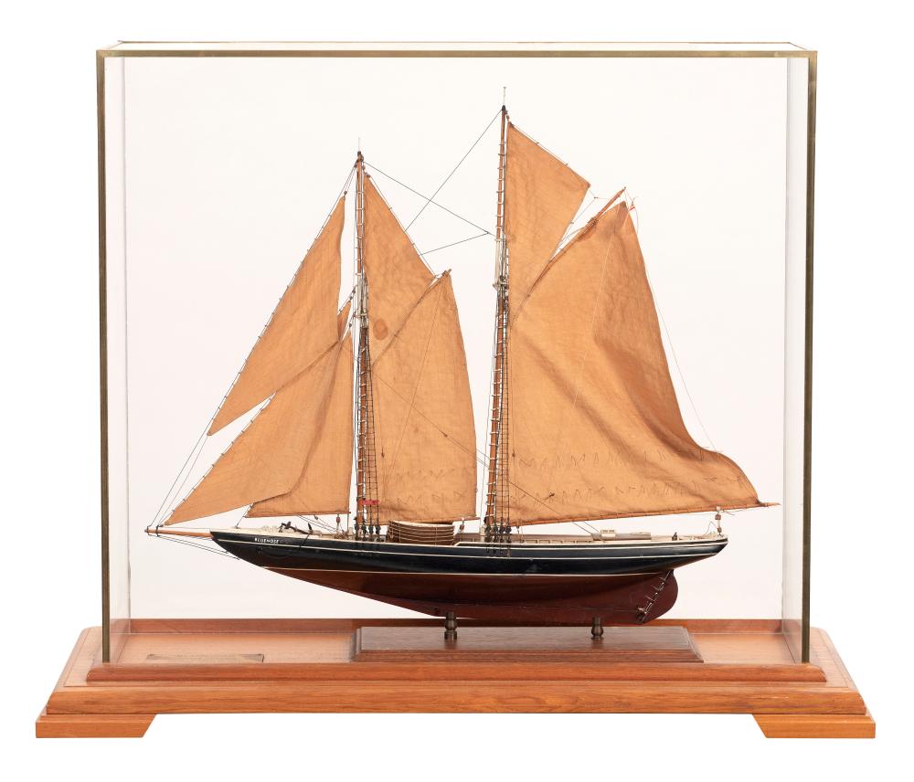 CASED MODEL OF THE GRAND BANKS
