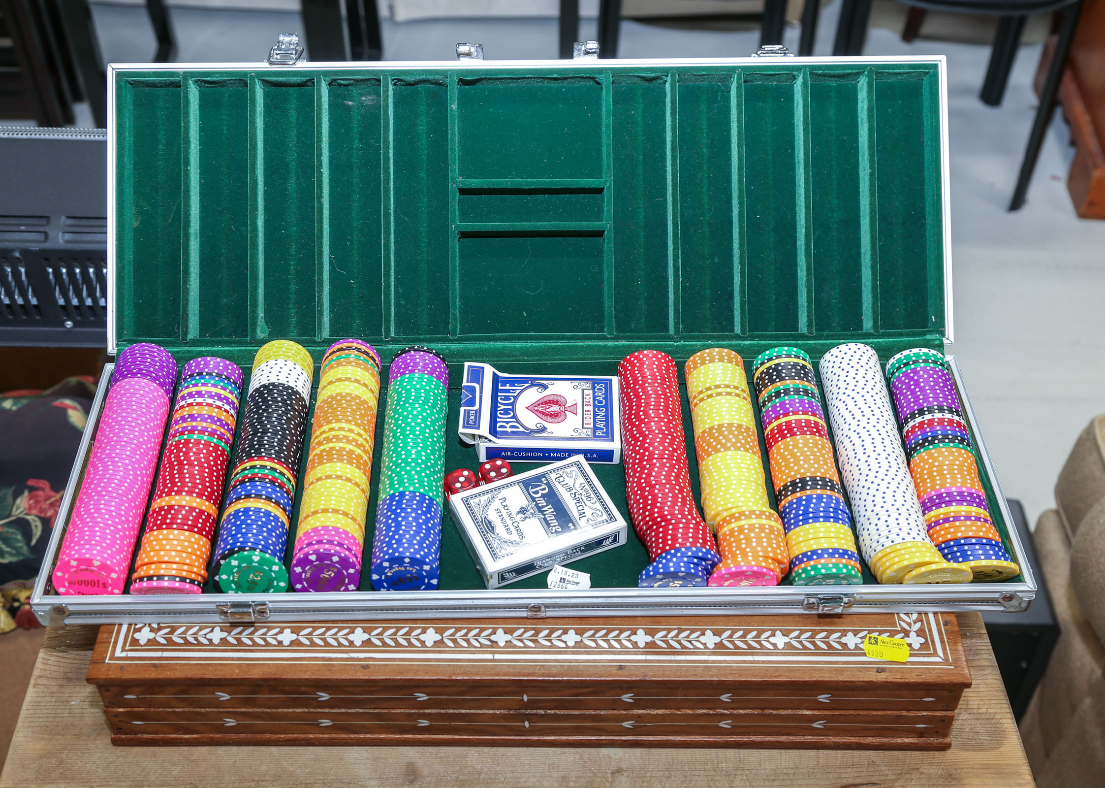 CASED POKER SET & INDIAN CHESS