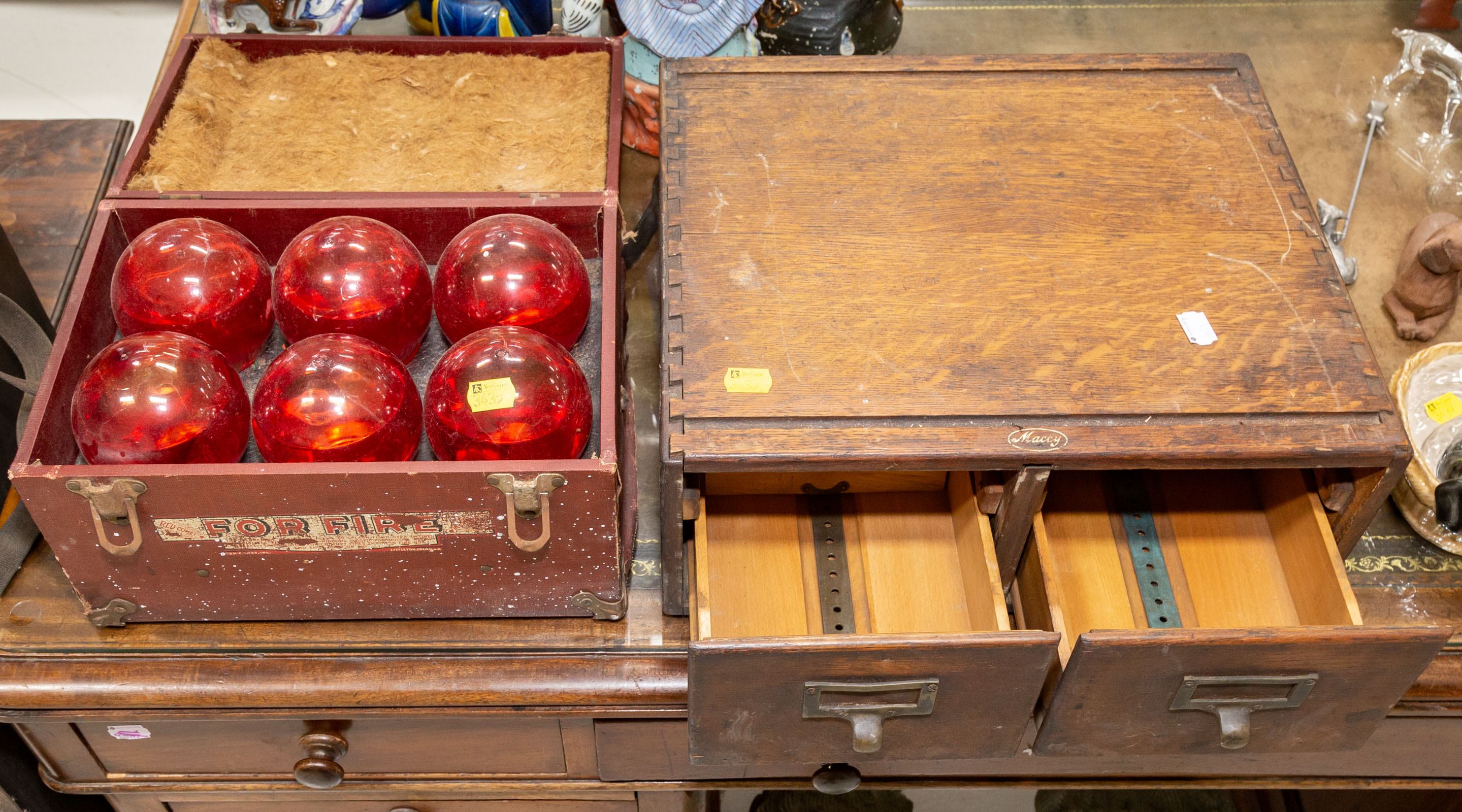 CASED SET OF FIRE GRENADES