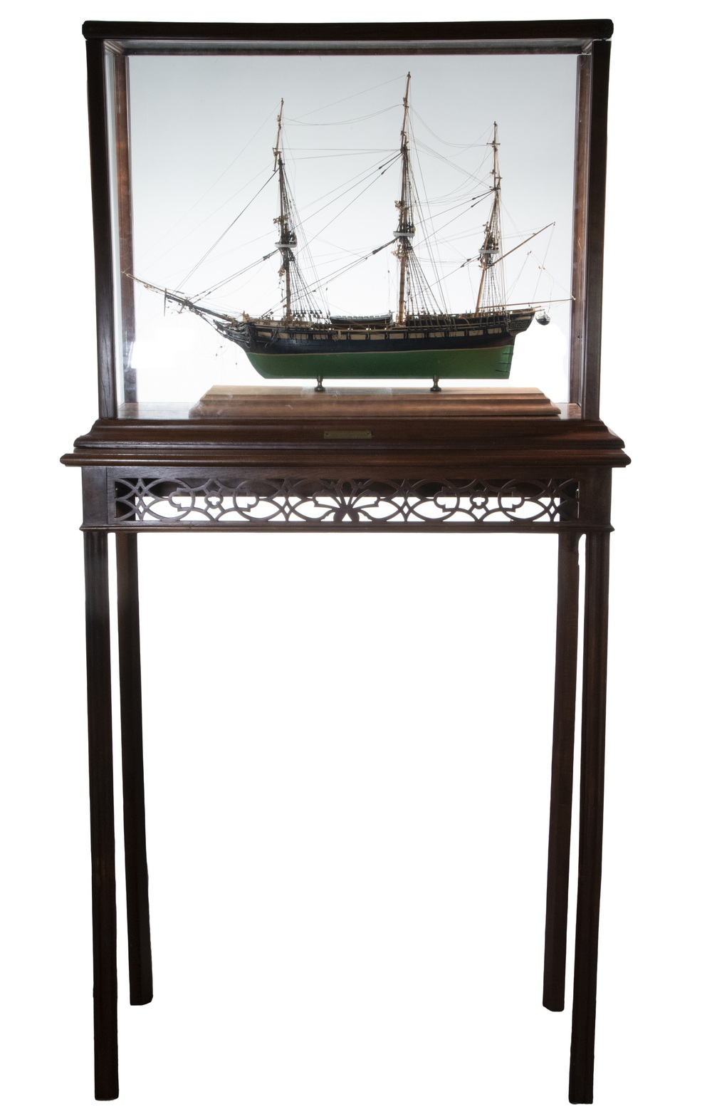 CASED SHIP MODEL "THE ESSEX"