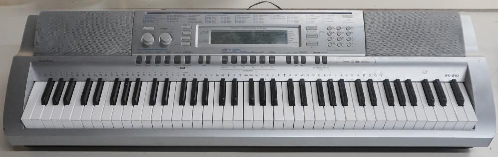 CASIO WK-210 ELECTRONIC