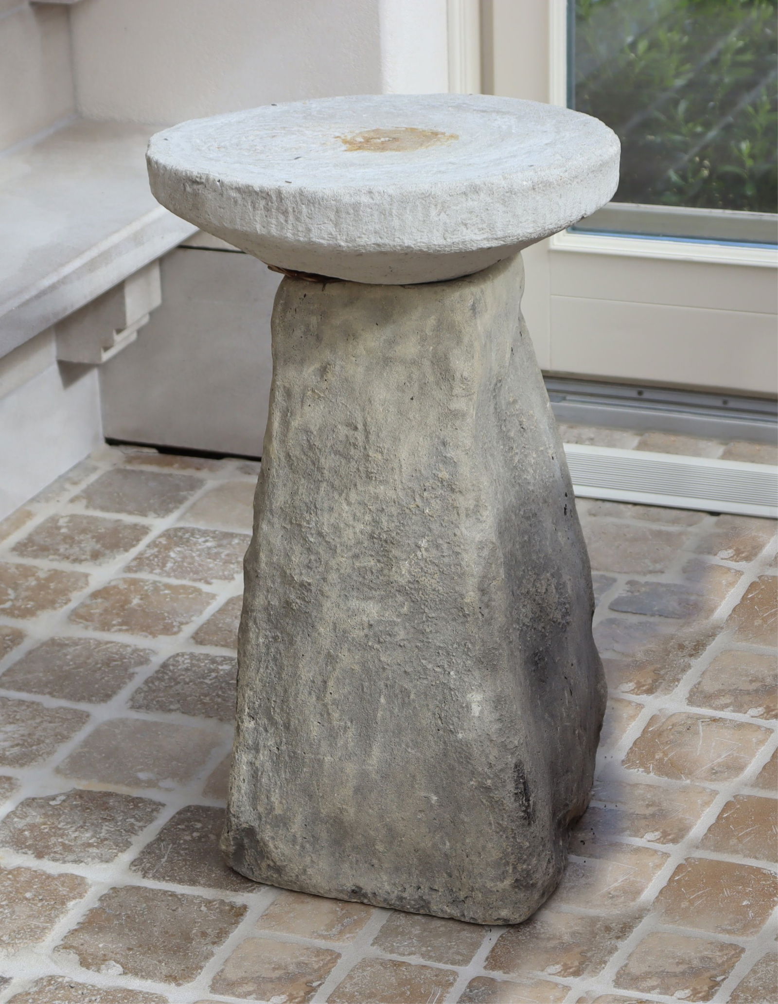 CAST CEMENT 'MUSHROOM' SIDE