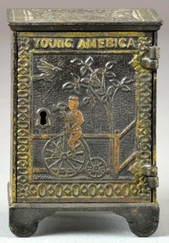 Cast Iron Bank - Young AmericaSmall