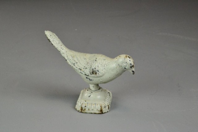 CAST IRON BIRD PAPERWEIGHTWhite