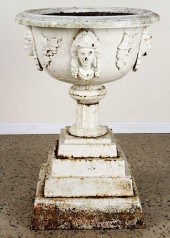 CAST IRON BOWL FORM GARDEN URN