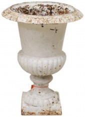 CAST IRON CAMPANA-FORM GARDEN