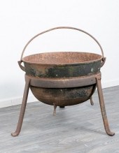 CAST IRON CAULDRON / SCALDING