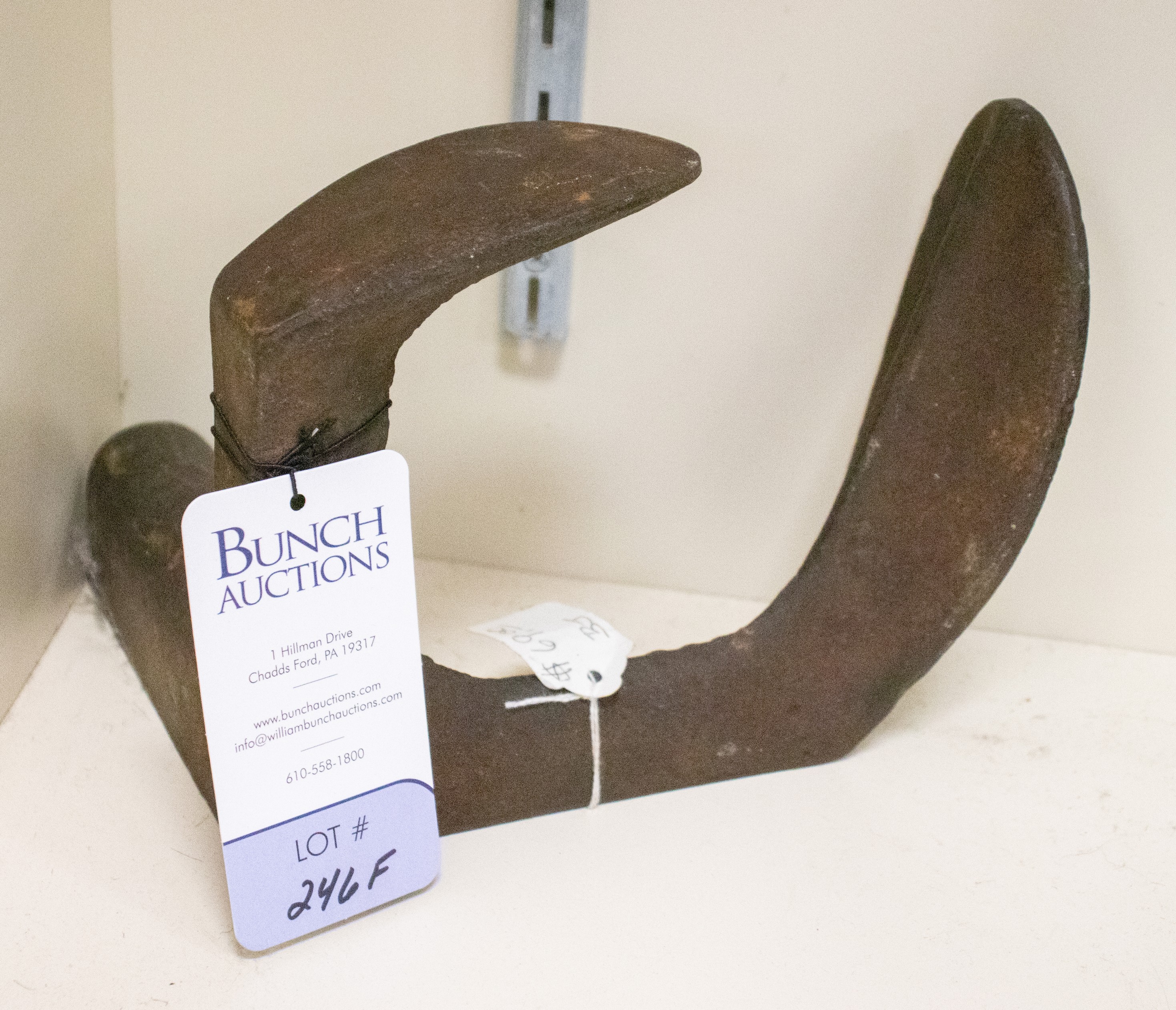 Cast iron cobbler shoe form
