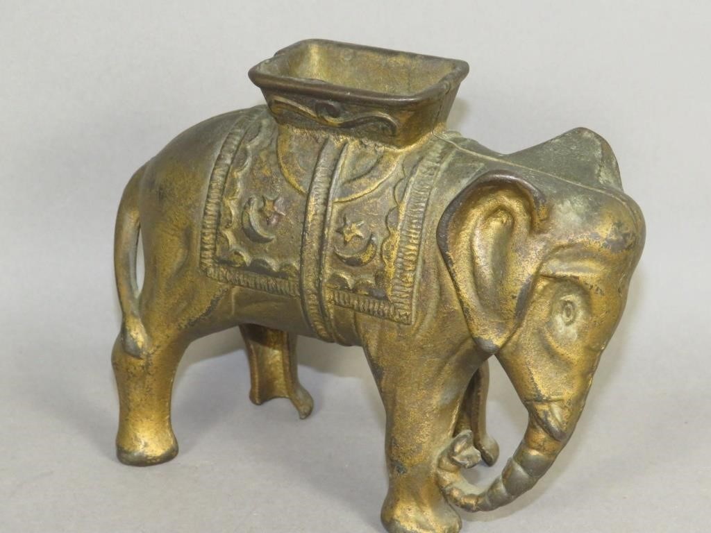 CAST IRON ELEPHANT WITH HOWDAH IRON