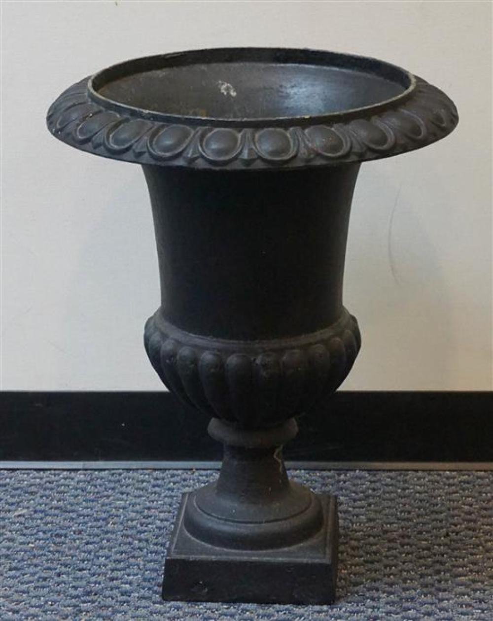 CAST IRON GARDEN CAMPAGNA FORM URN,