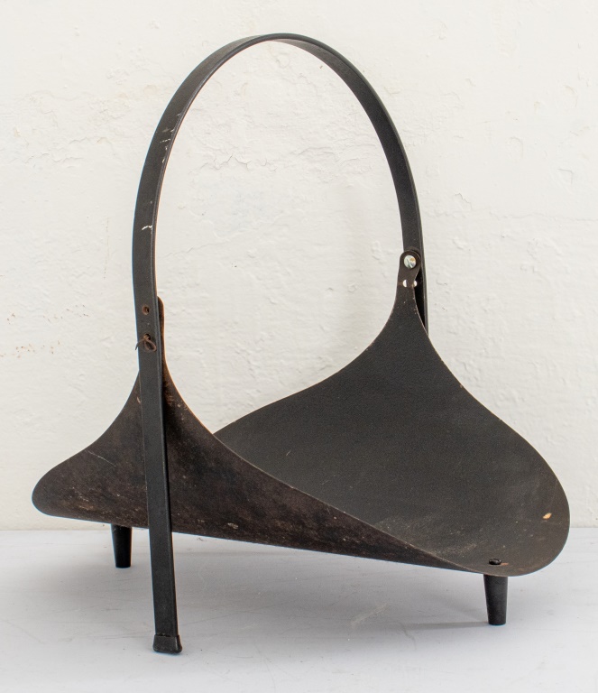CAST IRON LOG HOLDER Cast iron
