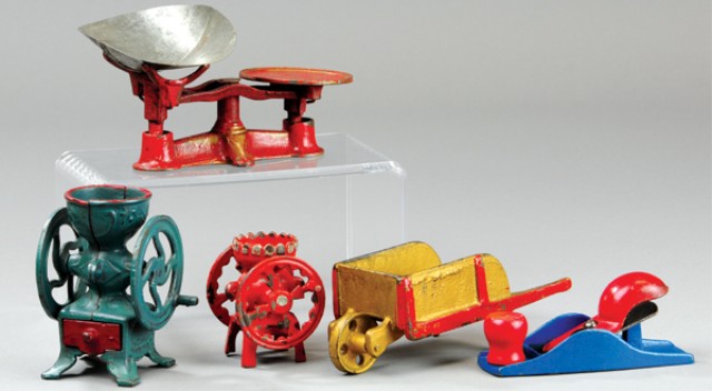 CAST IRON MINIATURES Includes red