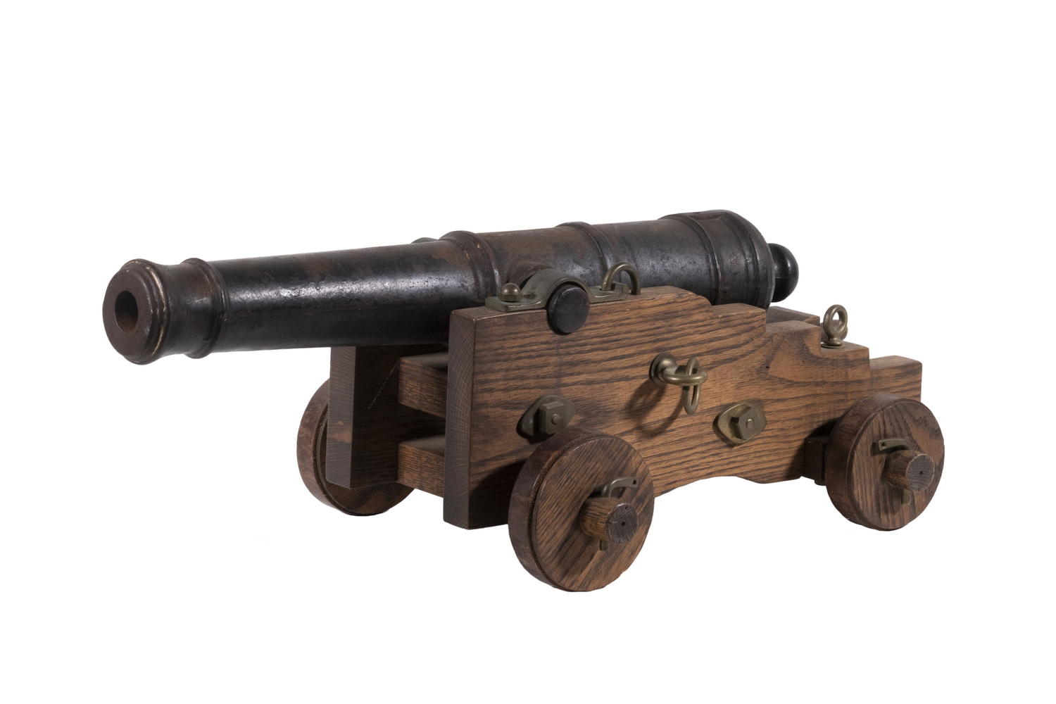 CAST IRON NAVAL GUN ON CANNONADE